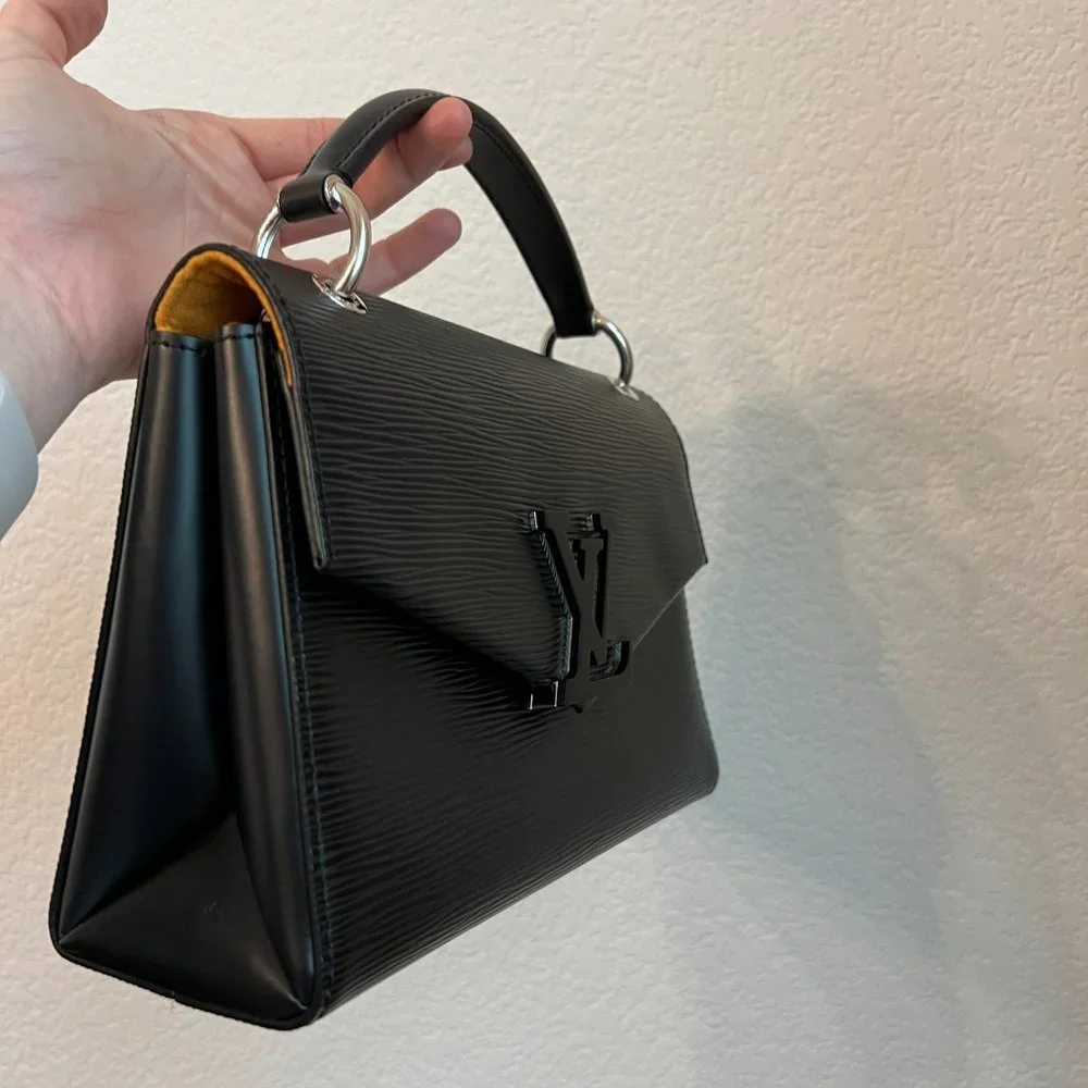 Louis Vuitton Black Epi Leather Crossbody Bag